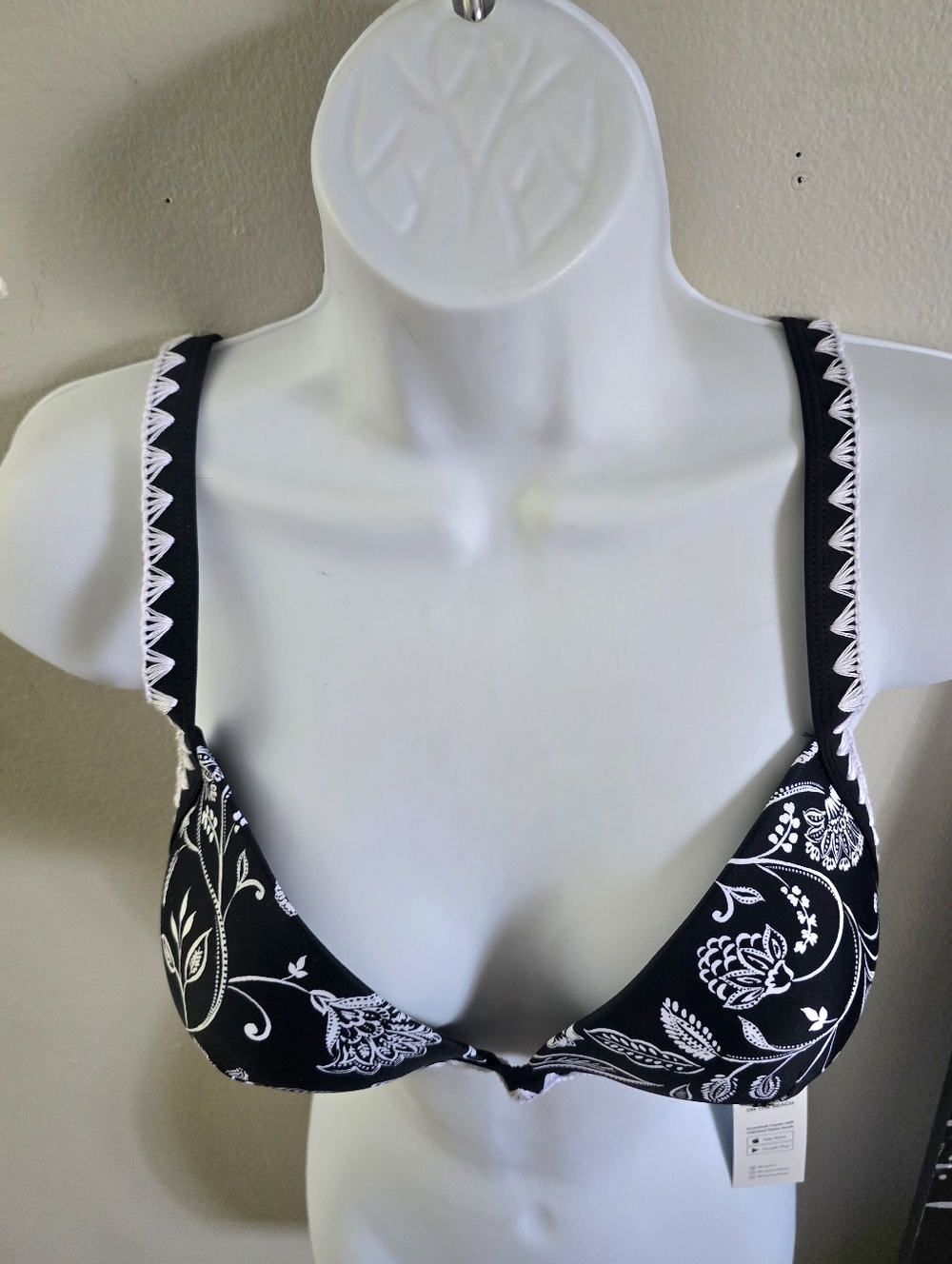 Cupshe Push Up Bikini Top With Crochet Details - Top Only, With Tags - Picture 3 of 7